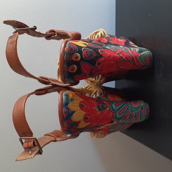 DoDk Fashion Peacock Pattern Wedges - Picture 4 of 7